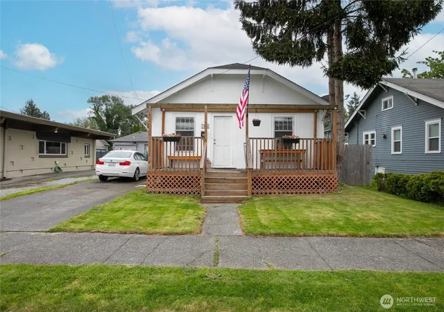 Photo 1 of Single family home for sale at 1404 S 2nd Street, Mount Vernon, WA 98273 | MLS# NWM2589304 | Listing updated on 2026-10-01