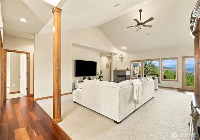 Photo 4 of Single family home for sale at 7707 213th Avenue SE, Snohomish, WA 98290 | MLS# NWM2589308 | Listing updated on 2026-10-02