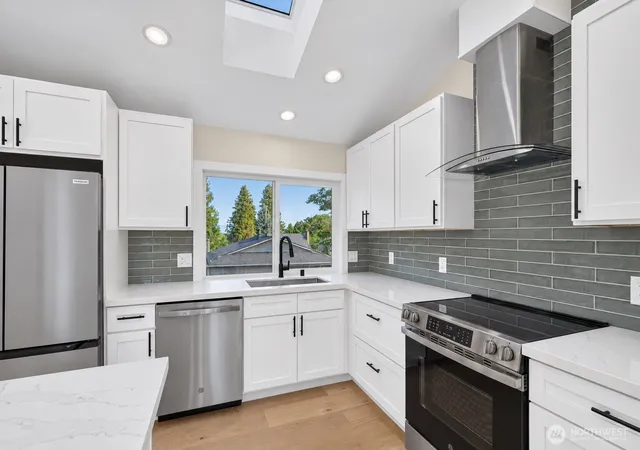 Photo 4 of Single family home for sale at 10238 Renton Ave S, Seattle, WA 98178 | MLS# NWM2589310 | Listing updated on 2026-10-16