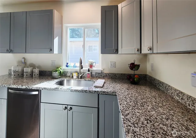 Photo 3 of Single family home for sale at 371 Centaurus Ave Sw, Ocean Shores, WA 98569 | MLS# NWM2589318 | Listing updated on 2026-10-01
