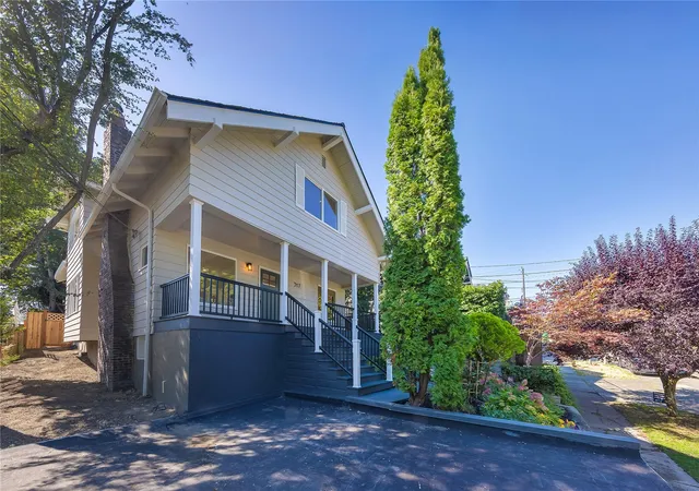 Photo 3 of Single family home for sale at 317 Ne 58th Street, Seattle, WA 98105 | MLS# NWM2589320 | Listing updated on 2026-10-23