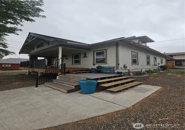 Photo 3 of Single family home for sale at 1673 Main St, Pomeroy, WA 99347 | MLS# NWM2589321 | Listing updated on 2026-10-01