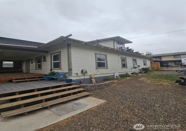 Photo 3 of Single family home for sale at 1673 Main St, Pomeroy, WA 99347 | MLS# NWM2589321 | Listing updated on 2026-10-01