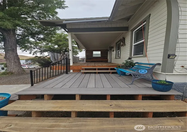 Photo 4 of Single family home for sale at 1673 Main St, Pomeroy, WA 99347 | MLS# NWM2589321 | Listing updated on 2026-10-01