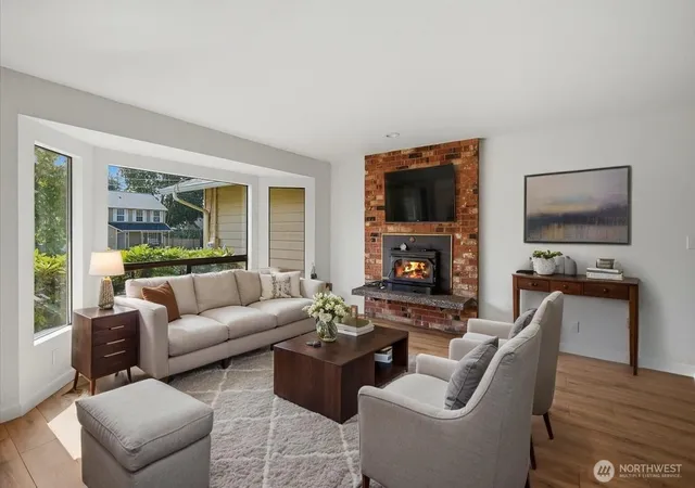 Photo 2 of Single family home for sale at 4309 177th Place Sw, Lynnwood, WA 98037 | MLS# NWM2589322 | Listing updated on 2026-10-01