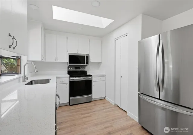 Photo 4 of Single family home for sale at 4309 177th Place SW, Lynnwood, WA 98037 | MLS# NWM2589322 | Listing updated on 2026-10-01