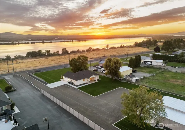 Photo 1 of Single family home for sale at 2467 Hanson Loop, Burbank, WA 99323 | MLS# NWM2589324 | Listing updated on 2026-10-01