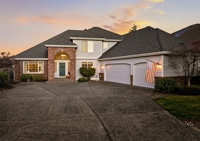 Photo 2 of Single family home for sale at 2641 Thornhill Rd, Puyallup, WA 98374 | MLS# NWM2589326 | Listing updated on 2026-10-22
