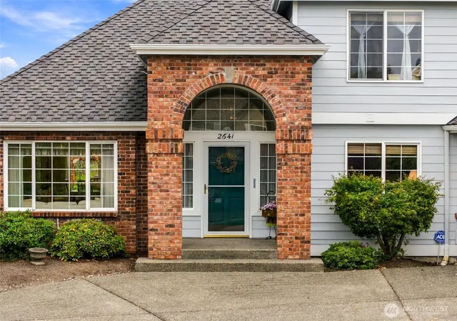 Photo 2 of Single family home for sale at 2641 Thornhill Rd, Puyallup, WA 98374 | MLS# NWM2589326 | Listing updated on 2026-10-09
