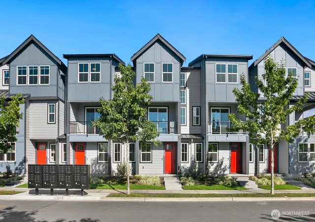 Photo 1 of Townhouse for sale at 23343 Franklin Cir #53, Black Diamond, WA 98010 | MLS# NWM2589335 | Listing updated on 2026-10-02