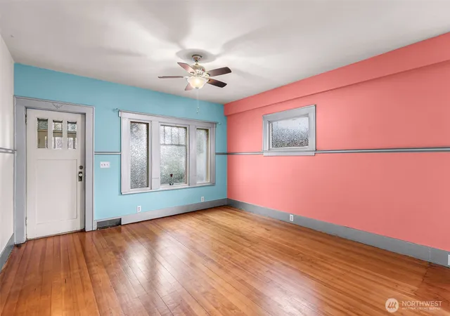 Photo 2 of Single family home for sale at 609 Lakeway Dr, Bellingham, WA 98225 | MLS# NWM2589338 | Listing updated on 2026-10-29