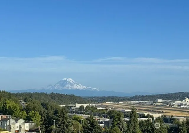 Photo 3 of Single family home for sale at 5560 15th Avenue S, Seattle, WA 98108 | MLS# NWM2589369 | Listing updated on 2026-10-01