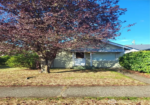 Photo 2 of Single family home for sale at 6814 S Lawrence St, Tacoma, WA 98409 | MLS# NWM2589379 | Listing updated on 2026-10-01