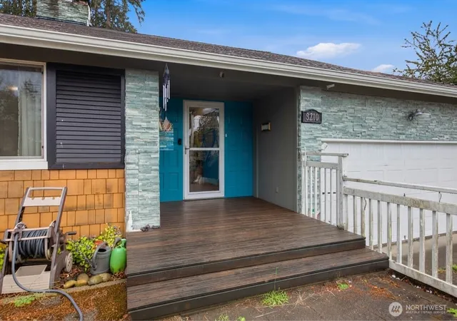 Single family home for sale at 3210 Scenic Dr SE, Auburn, WA 98092 | MLS# NWM2589396