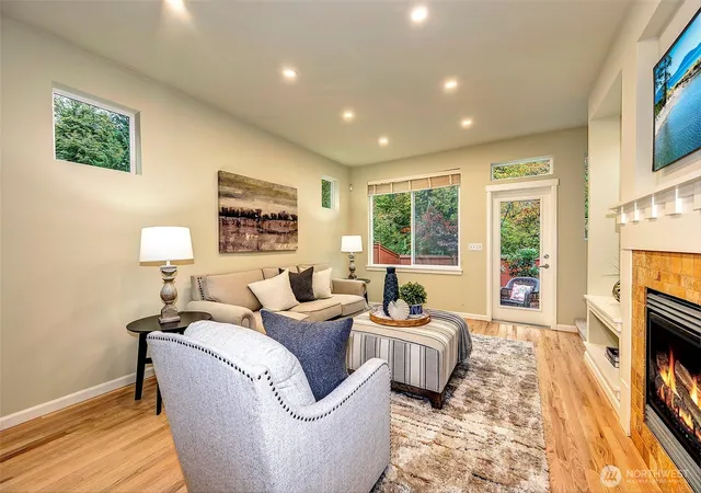 Photo 4 of Single family home for sale at 8319 233rd Place NE, Redmond, WA 98053 | MLS# NWM2589403 | Listing updated on 2026-10-02