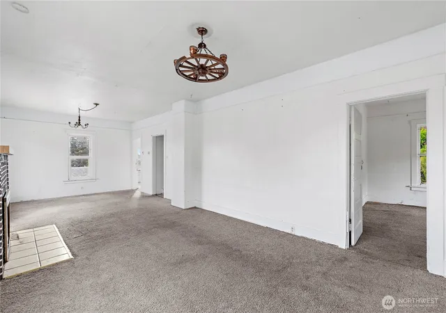 Photo 4 of Single family home for sale at 517 Malaga Ave, Wenatchee, WA 98801 | MLS# NWM2589407 | Listing updated on 2026-10-01