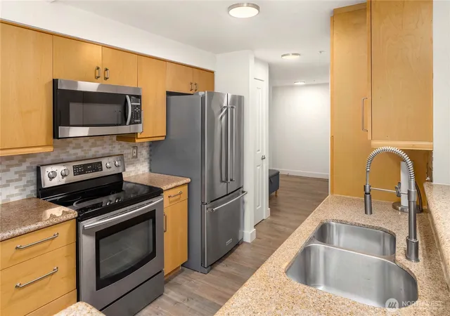 Photo 3 of Condo for sale at 107 20th Avenue #209, Seattle, WA 98122 | MLS# NWM2589409 | Listing updated on 2026-10-01