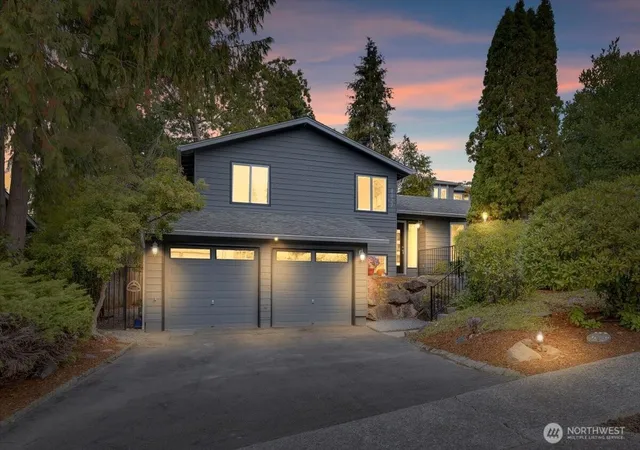 Photo 2 of Single family home for sale at 4027 182nd Place Sw, Lynnwood, WA 98037 | MLS# NWM2589412 | Listing updated on 2026-10-02