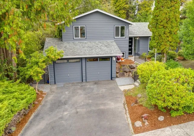 Photo 3 of Single family home for sale at 4027 182nd Place Sw, Lynnwood, WA 98037 | MLS# NWM2589412 | Listing updated on 2026-10-02
