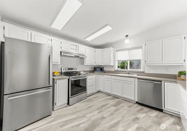Photo 2 of Manufactured home for sale at 5081 E Gray Sea Eagle Ln SW, Tumwater, WA 98512 | MLS# NWM2589414 | Listing updated on 2026-10-20