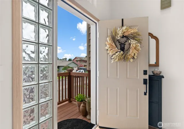 Photo 2 of Single family home for sale at 21828 Se 236th Place, Maple Valley, WA 98038 | MLS# NWM2589417 | Listing updated on 2026-10-06