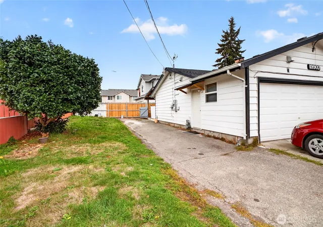 Photo 3 of Single family home for sale at 19907 33rd Avenue S, Sea Tac, WA 98188 | MLS# NWM2589418 | Listing updated on 2026-10-02