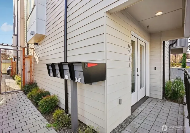 Photo 3 of Townhouse for sale at 6211 12th Avenue Ne, Seattle, WA 98115 | MLS# NWM2589420 | Listing updated on 2026-10-01
