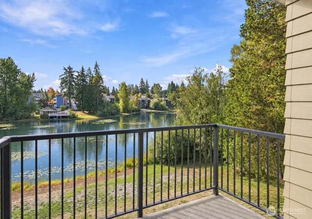 Photo 1 of Condo for sale at 820 Cady Rd #E305, Everett, WA 98203 | MLS# NWM2589423 | Listing updated on 2026-10-01