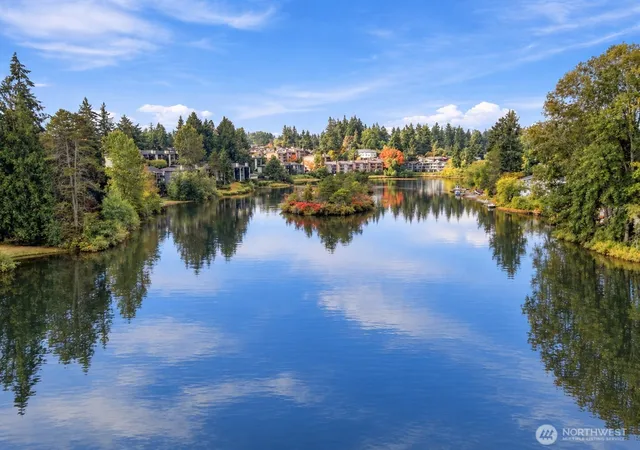 Photo 2 of Condo for sale at 820 Cady Rd #E305, Everett, WA 98203 | MLS# NWM2589423 | Listing updated on 2026-10-01