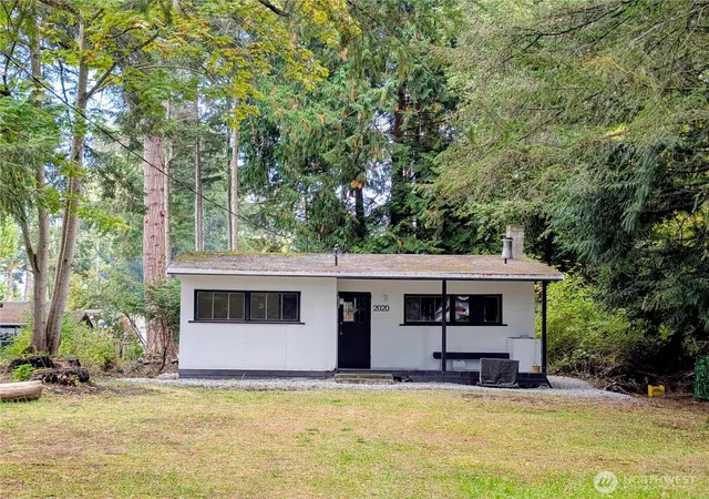 Photo 1 of Single family home for sale at 2020 Province Rd, Point Roberts, WA 98281 | MLS# NWM2589431 | Listing updated on 2026-10-01