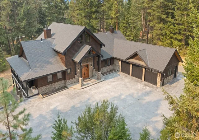Photo 2 of Mansion for sale at 251 Evergreen Valley Loop Rd, Ronald, WA 98940 | MLS# NWM2589436 | Listing updated on 2026-10-01