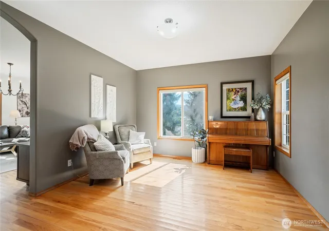 Photo 4 of Single family home for sale at 106 Owl Crk Ct, Kelso, WA 98626 | MLS# NWM2589441 | Listing updated on 2026-10-01