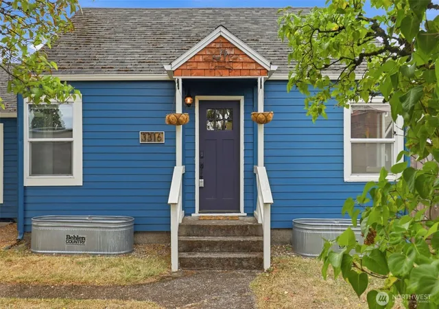Photo 2 of Single family home for sale at 3316 Y St, Vancouver, WA 98663 | MLS# NWM2589444 | Listing updated on 2026-10-01