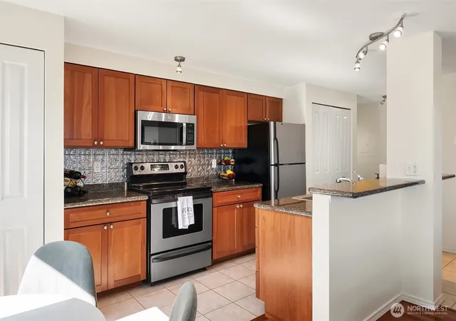 Photo 3 of Condo for sale at 300 10th Avenue #B409, Seattle, WA 98122 | MLS# NWM2589452 | Listing updated on 2026-10-02