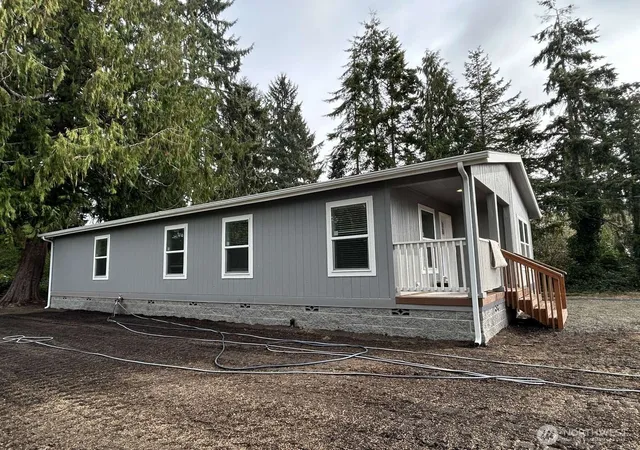 Photo 4 of Manufactured home for sale at 302 W Farrell St, Aberdeen, WA 98520 | MLS# NWM2589457 | Listing updated on 2026-10-01
