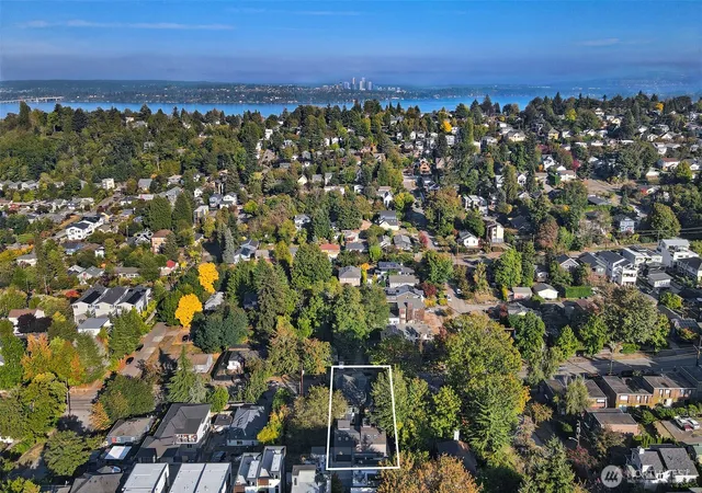 Photo 28 of Single family home for sale at 1705 Martin Luther King Jr Way, Seattle, WA 98122 | MLS# NWM2589461 | Listing updated on 2026-10-19