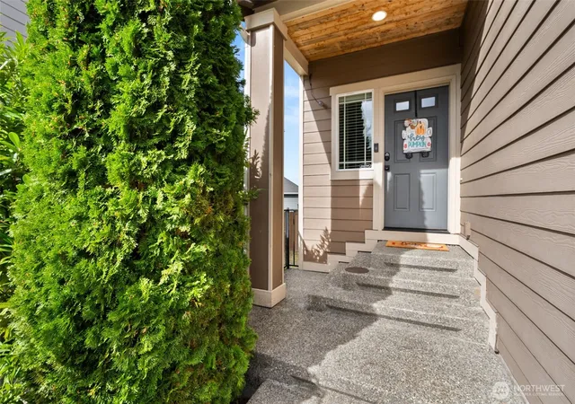 Photo 3 of Single family home for sale at 2507 189th Street Ct E, Tacoma, WA 98445 | MLS# NWM2589468 | Listing updated on 2026-10-08