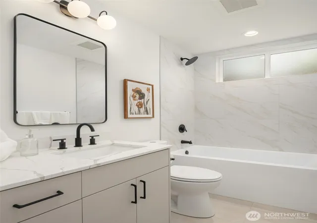 Photo 3 of Condo for sale at 2538 14th Avenue W #C, Seattle, WA 98119 | MLS# NWM2589472 | Listing updated on 2026-10-01