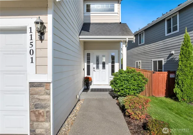 Photo 1 of Single family home for sale at 11501 185th Street E, Puyallup, WA 98374 | MLS# NWM2589476 | Listing updated on 2026-10-02