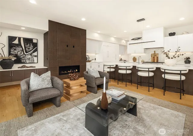 Photo 4 of Townhouse for sale at 286 118th Avenue SE, Bellevue, WA 98005 | MLS# NWM2589499 | Listing updated on 2026-10-02