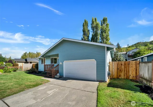 Photo 2 of Single family home for sale at 203 N Bogart Ave, Granite Falls, WA 98252 | MLS# NWM2589510 | Listing updated on 2026-10-02