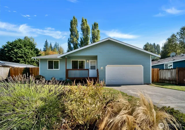 Photo 3 of Single family home for sale at 203 N Bogart Ave, Granite Falls, WA 98252 | MLS# NWM2589510 | Listing updated on 2026-10-02
