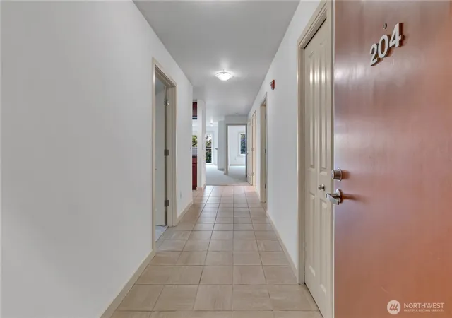 Photo 3 of Condo for sale at 701 1st Avenue N #204, Seattle, WA 98109 | MLS# NWM2589511 | Listing updated on 2026-10-01