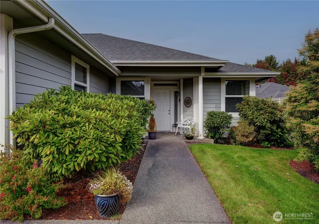 Photo 4 of Condo for sale at 1108 Garden Cir #11B, Fircrest, WA 98466 | MLS# NWM2589514 | Listing updated on 2026-10-02