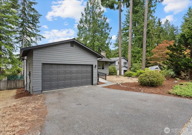 Photo 2 of Single family home for sale at 5819 172nd Place Sw, Lynnwood, WA 98037 | MLS# NWM2589518 | Listing updated on 2026-10-01