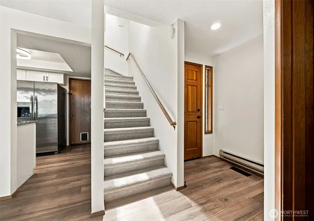 Photo 4 of Townhouse for sale at 1314 Evergreen Park Dr SW #W, Olympia, WA 98502 | MLS# NWM2589520 | Listing updated on 2026-10-02