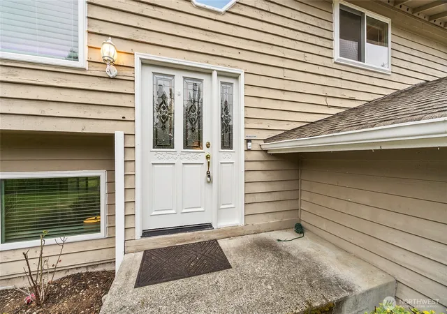 Photo 3 of Single family home for sale at 19208 Se 332nd Place, Auburn, WA 98092 | MLS# NWM2589521 | Listing updated on 2026-10-01