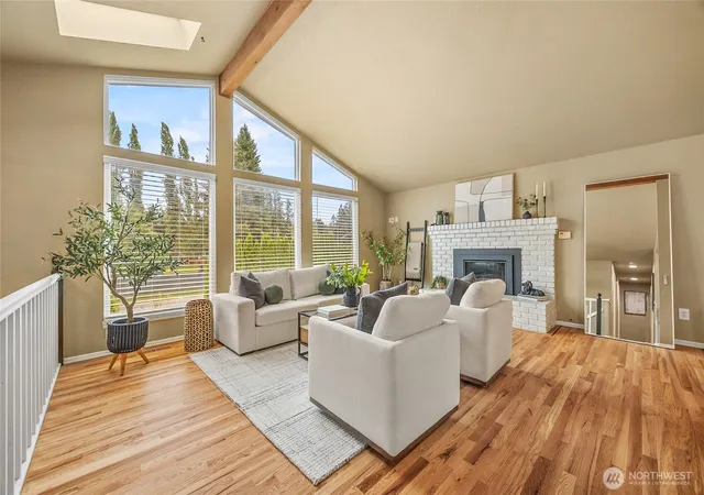 Photo 4 of Single family home for sale at 19208 SE 332nd Place, Auburn, WA 98092 | MLS# NWM2589521 | Listing updated on 2026-10-01