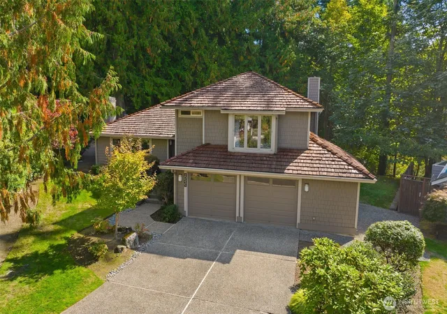 Single family home for sale at 20535 NE 37th Way, Sammamish, WA 98074 | MLS# NWM2589527
