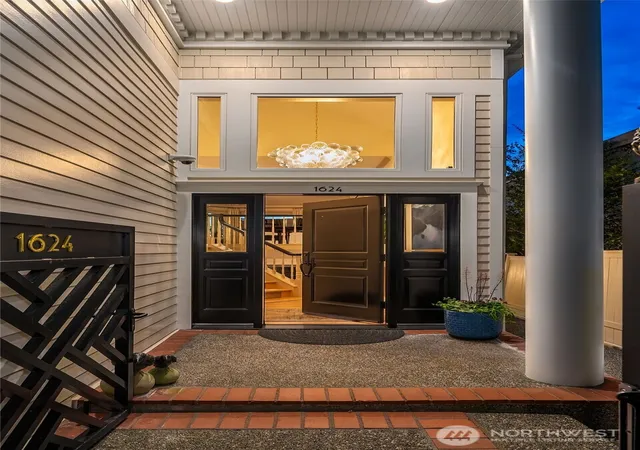 Photo 2 of Single family home for sale at 1624 8th Avenue W, Seattle, WA 98119 | MLS# NWM2589528 | Listing updated on 2026-10-01